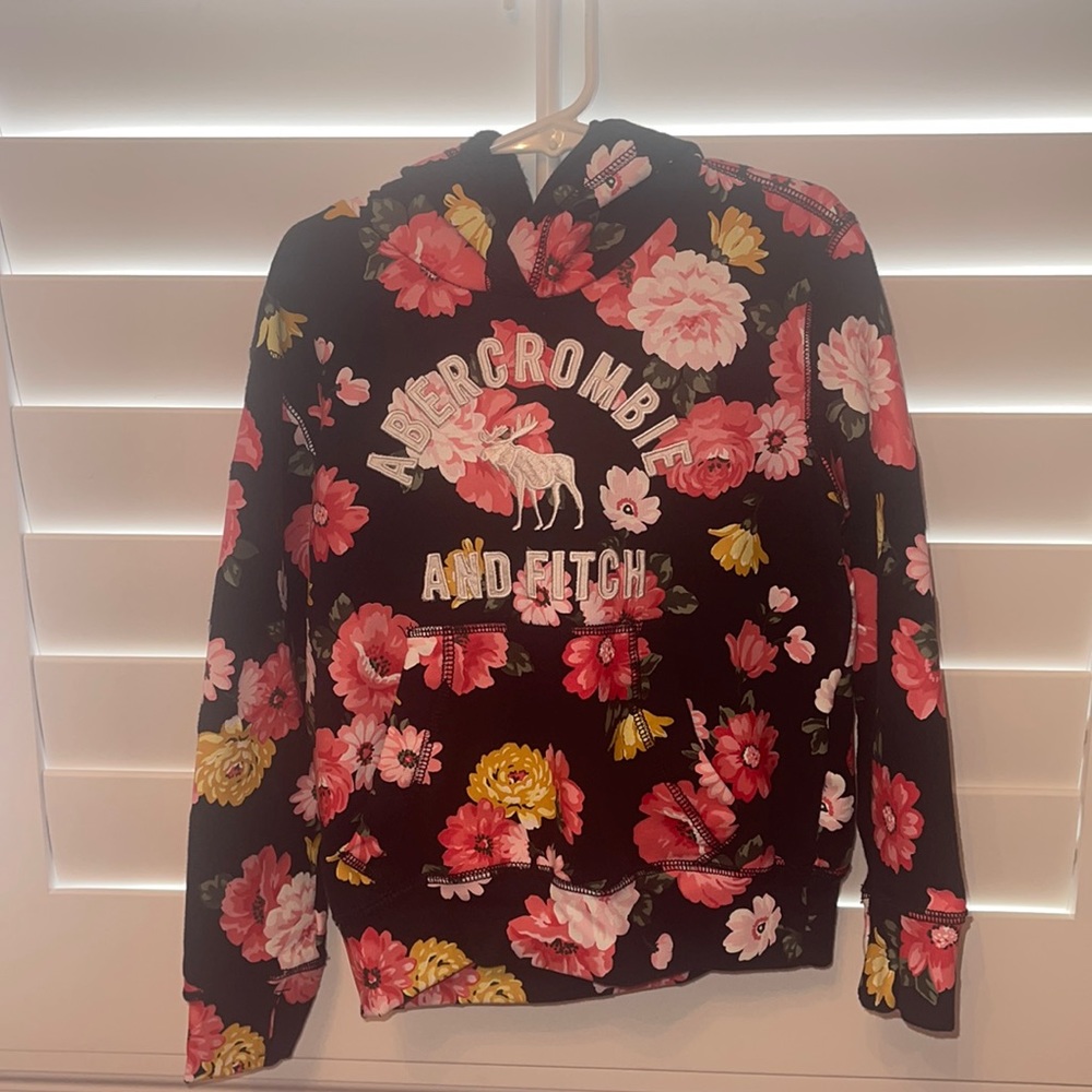 Little girls hooded sweater